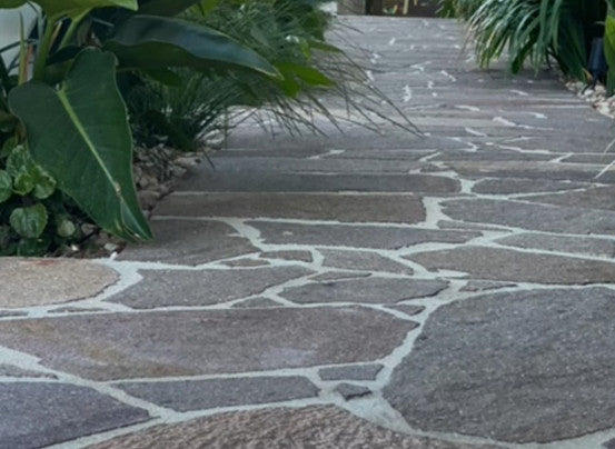 Porphyry Giante Crazypave - The Stone Men