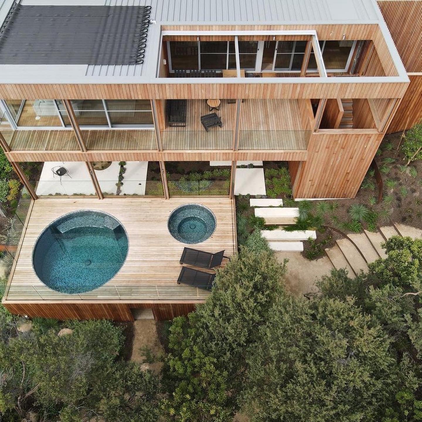 Storm 25 glass mosaic pool installation | The Stonemen