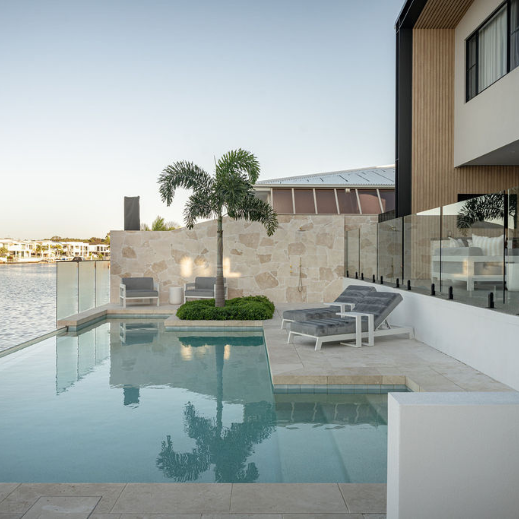 Canvas Cross Cut Travertine Crazypave