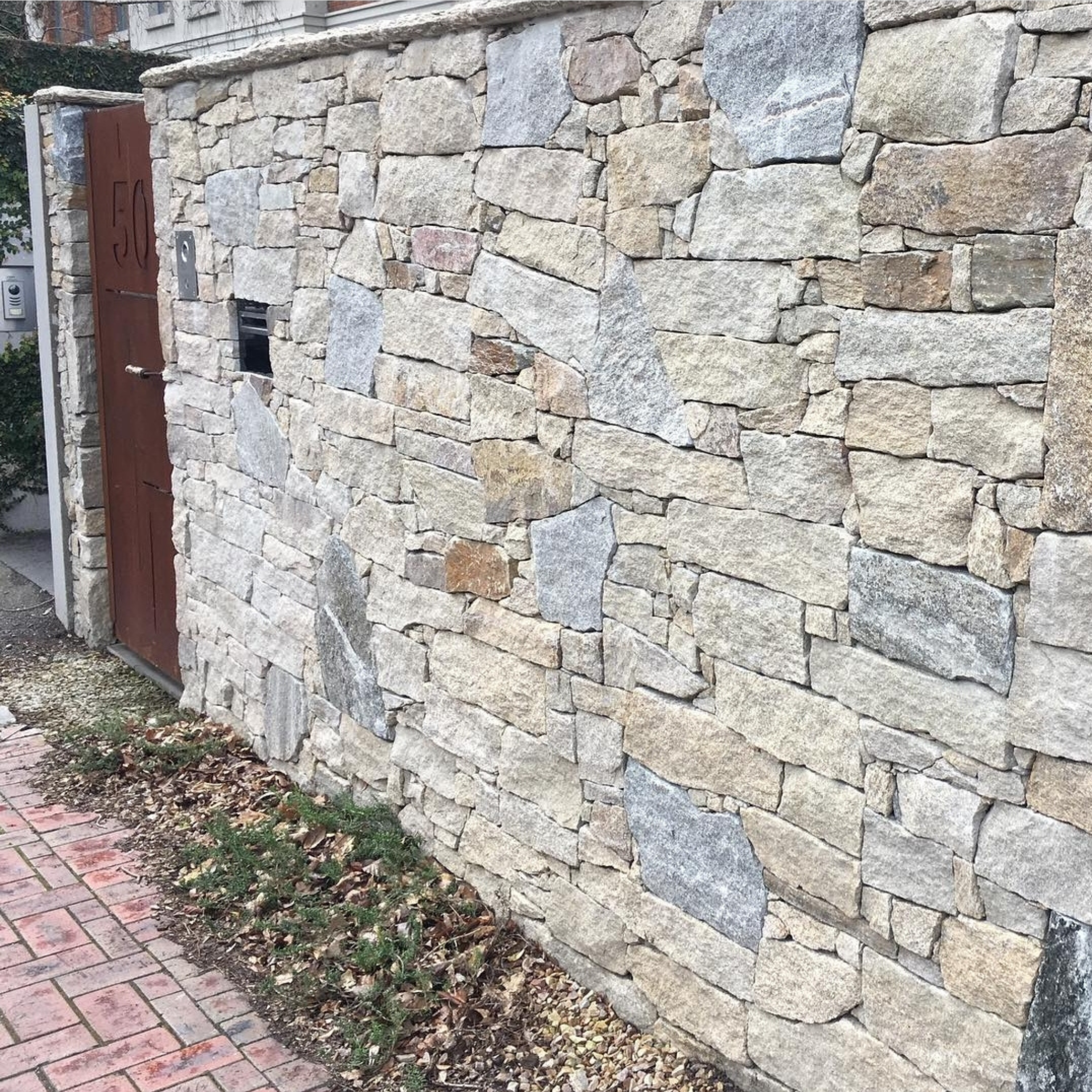 Daquar Ledge Stone Cladding