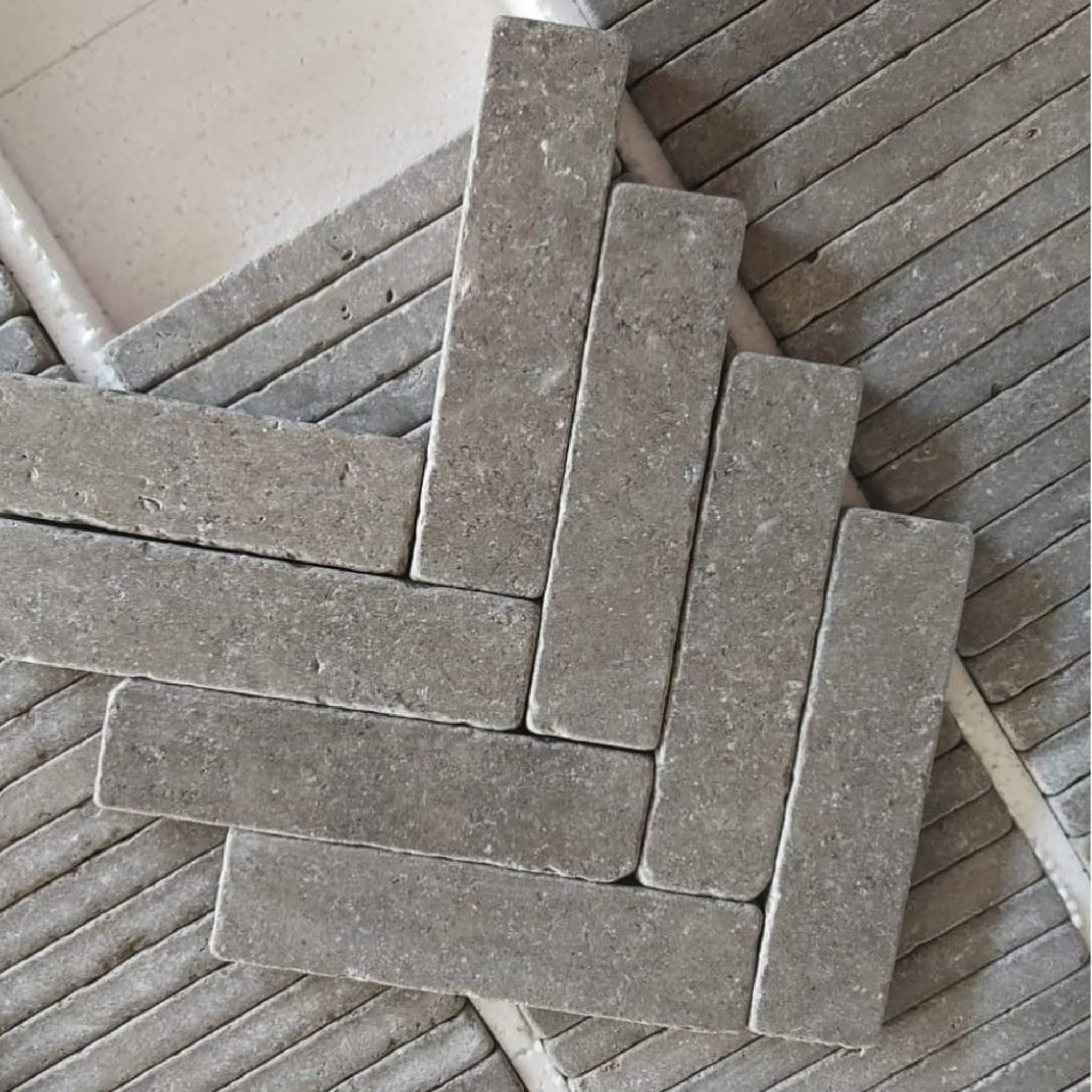 Zeki Limestone