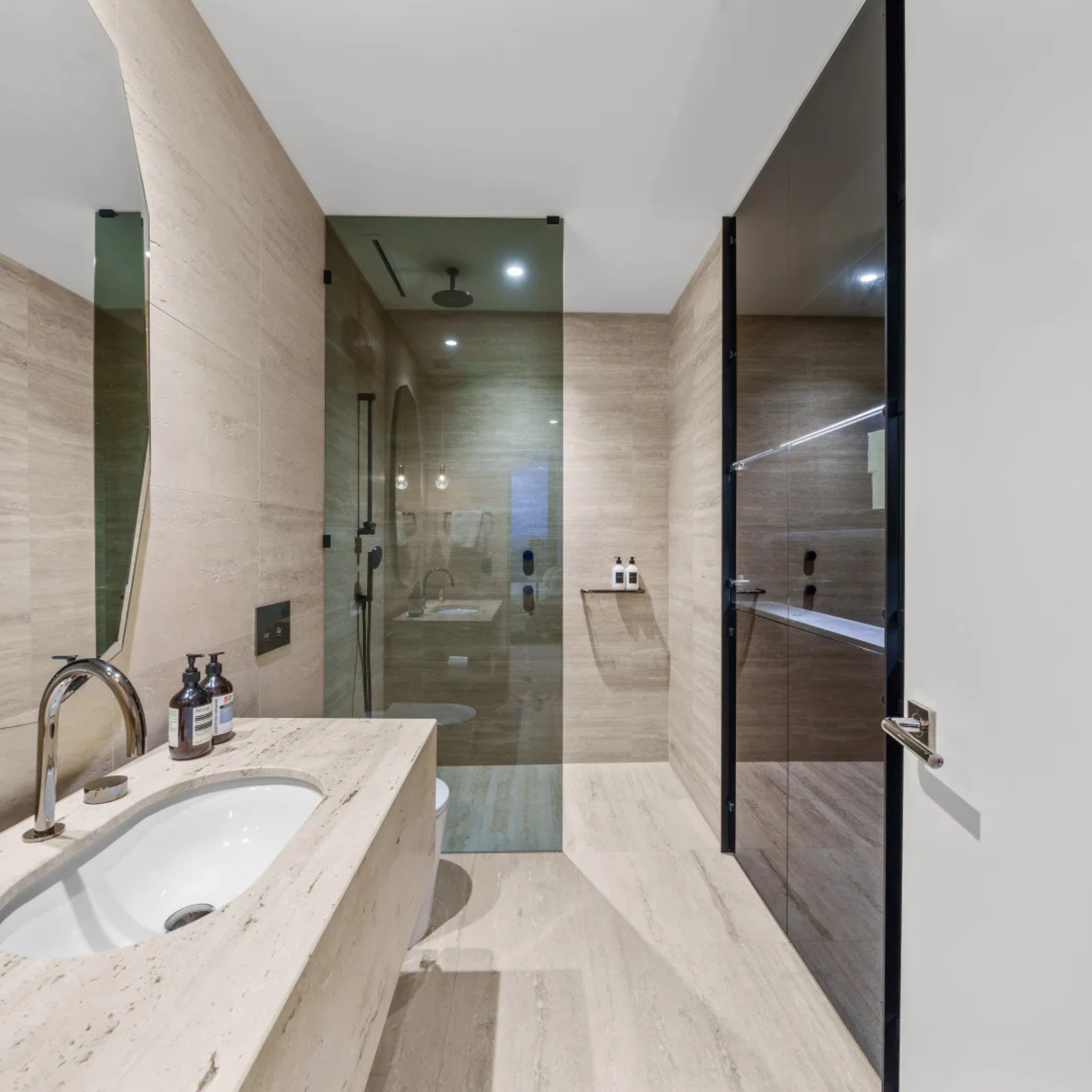 Sofia Veincut Travertine