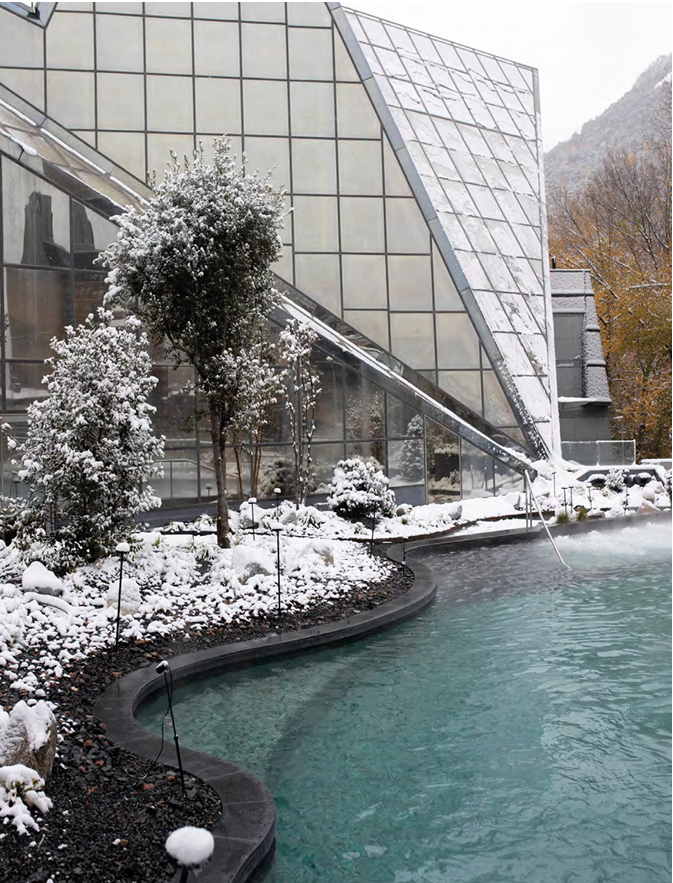 Java 25 glass mosaic pool installation | The Stonemen